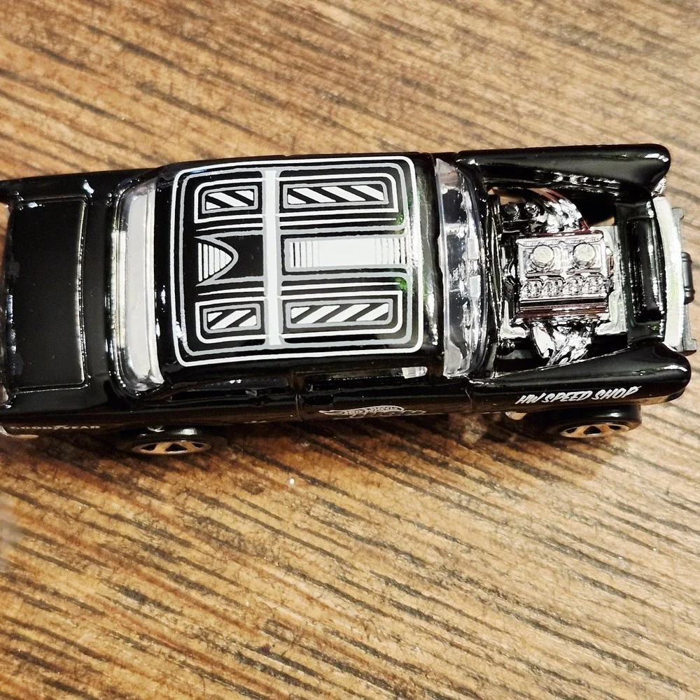Hot Wheels '55 Chevy Bel Air Gasser Key Chain Black White 5 spoke High Roller‎